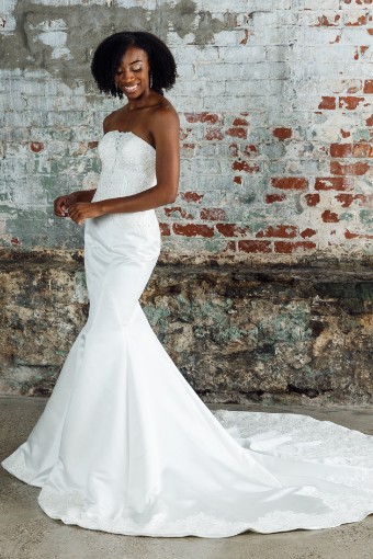 Wedding Dresses Vivienne $0 default thumbnail