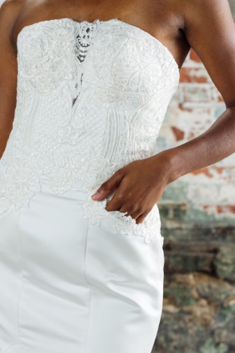 Wedding Dresses Vivienne $2 thumbnail