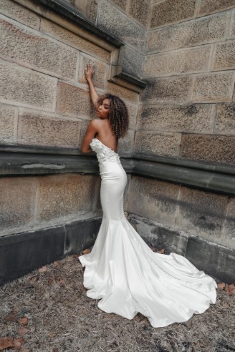 Wedding Dresses Harper $1 thumbnail