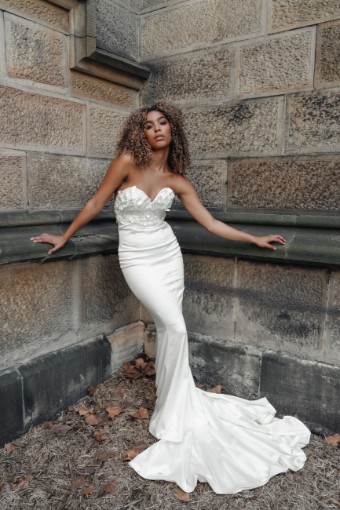 Wedding Dresses Harper $0 default thumbnail