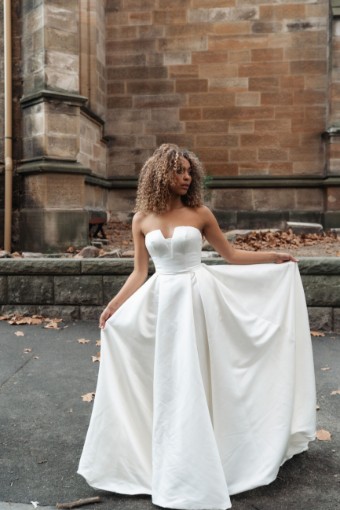 Wedding Dresses Hailey $4 thumbnail